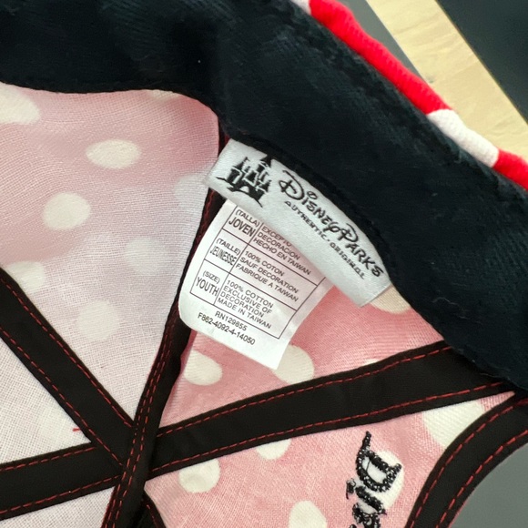 Minnie Mouse Disney hat - Picture 2 of 4